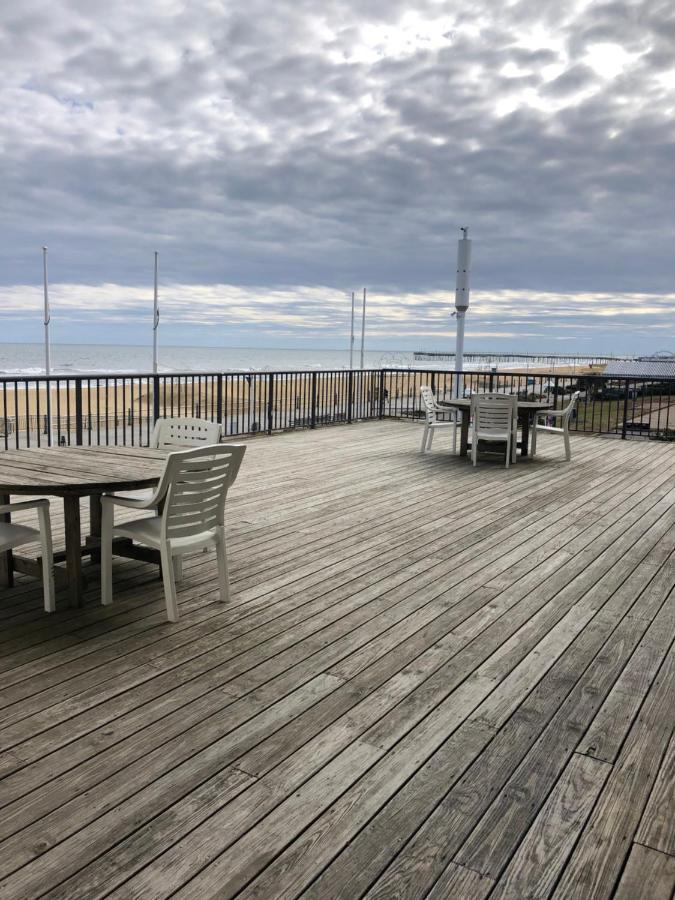 Family Room multiple Bedrooms Oceanfront Shared Deck