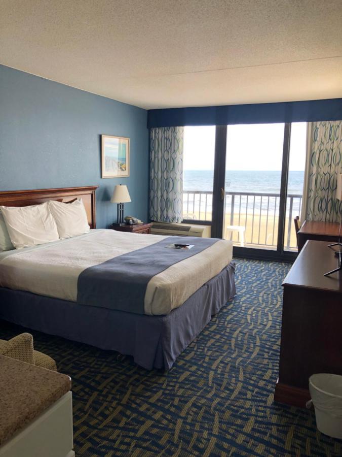 King Room Oceanfront Private Balcony