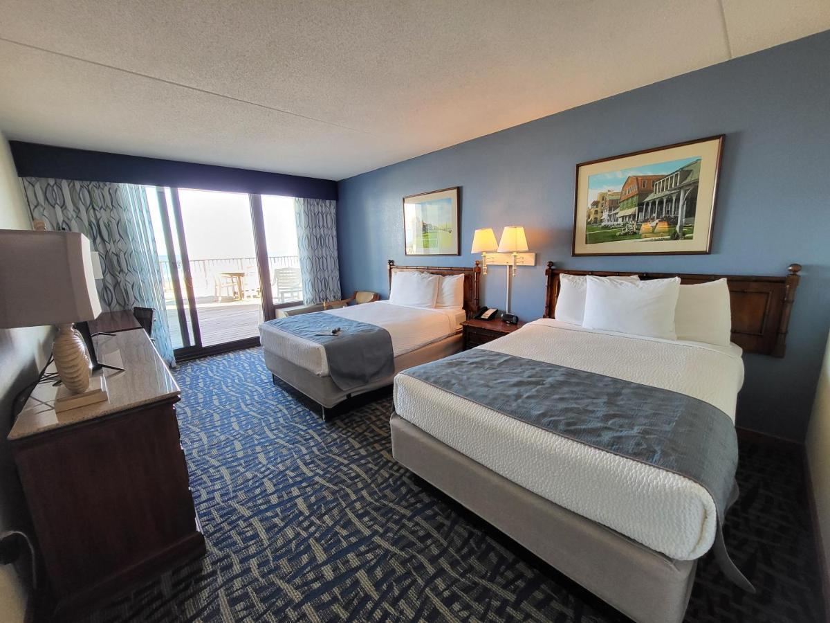 Standard Room Two Double Beds Shared Deck Oceanfront