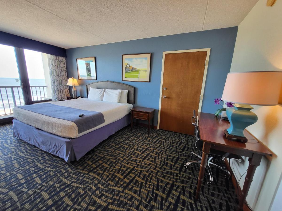 King Room Oceanfront Private Balcony