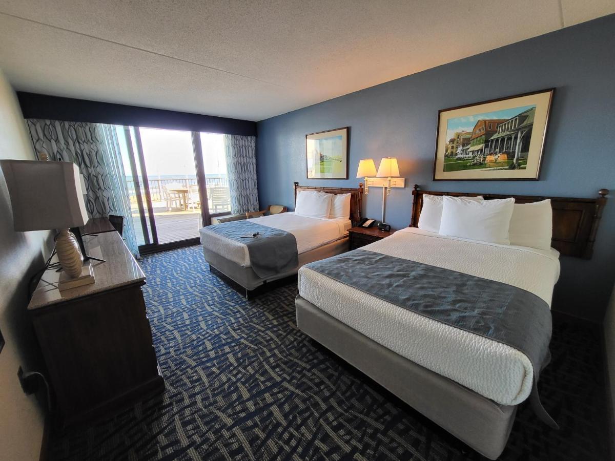 Standard Room Two Double Beds Shared Deck Oceanfront