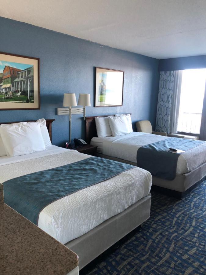 Standard room Two Double Beds Oceanfront Private Balcony