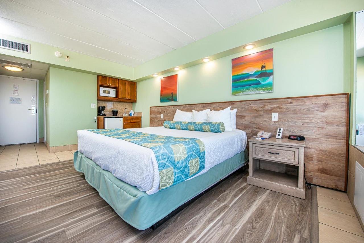 Oceanfront King Whirlpool room