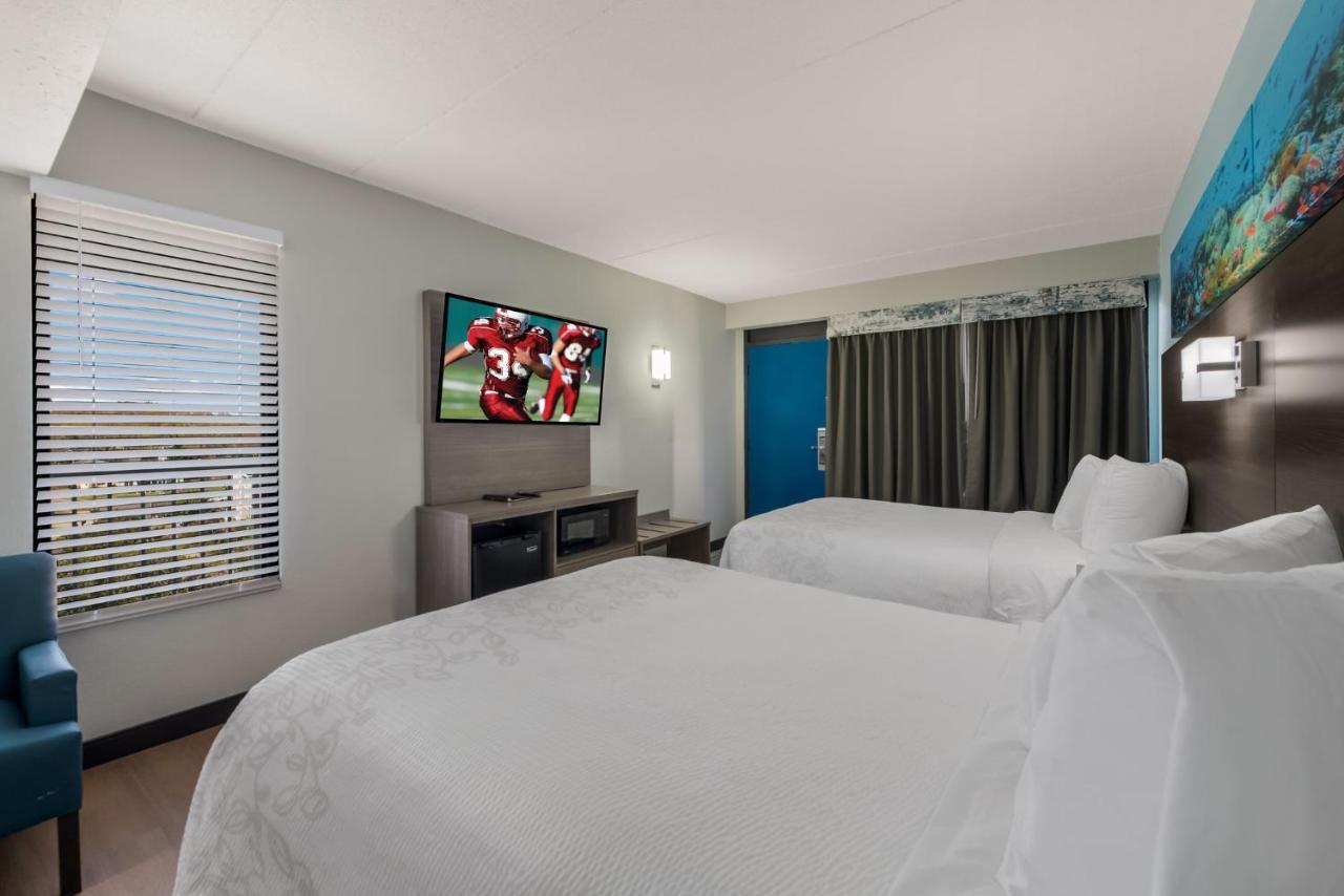Superior Room with Two Double Beds with Pool View Smoke Free,1709502775:JPEG