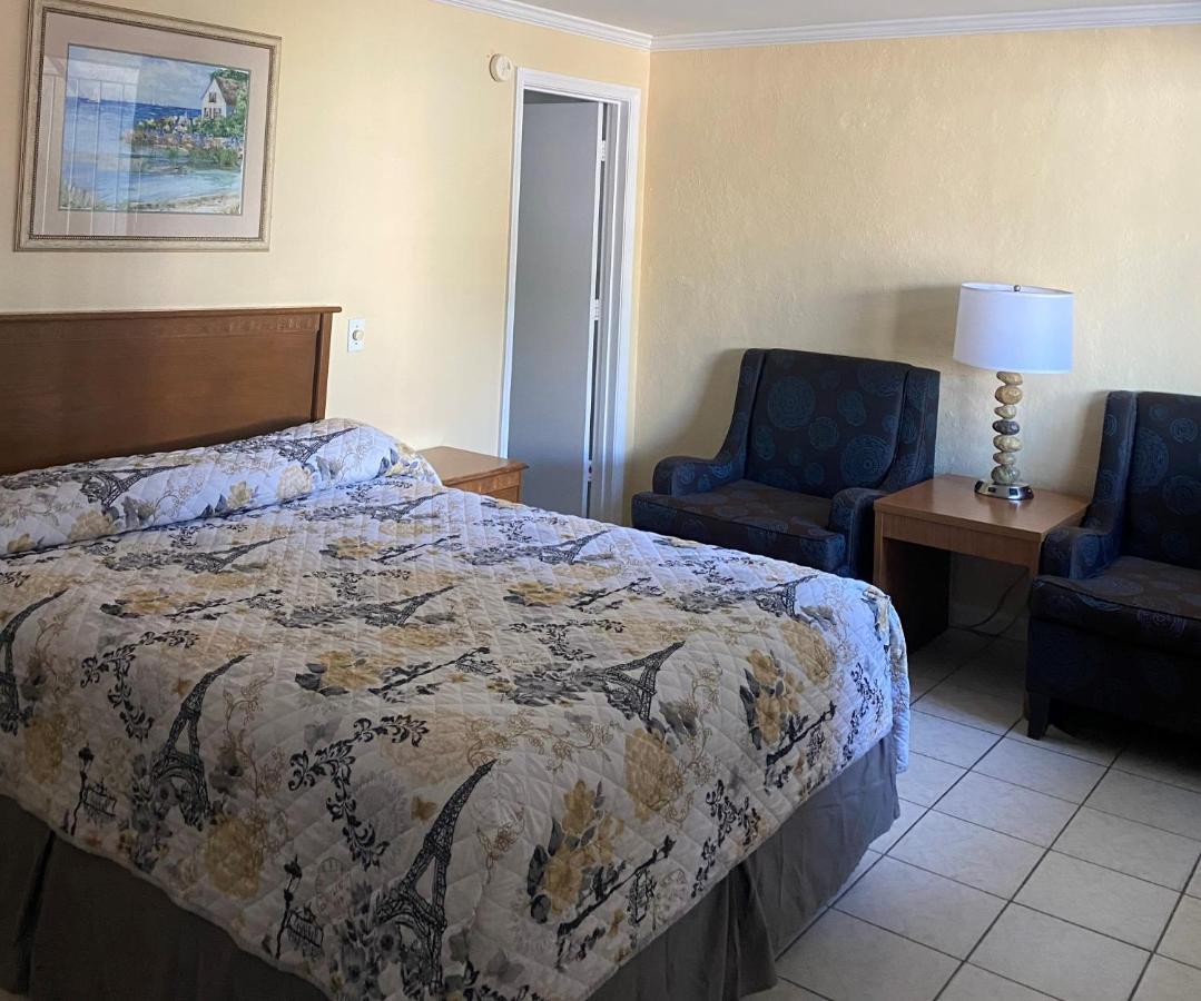 Queen Room