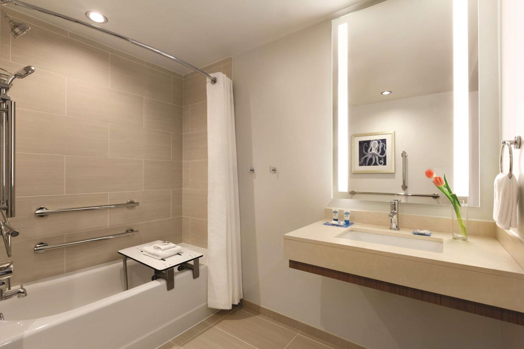 One-Bedroom Oceanfront Suite Two Queen Beds Accessible Tub