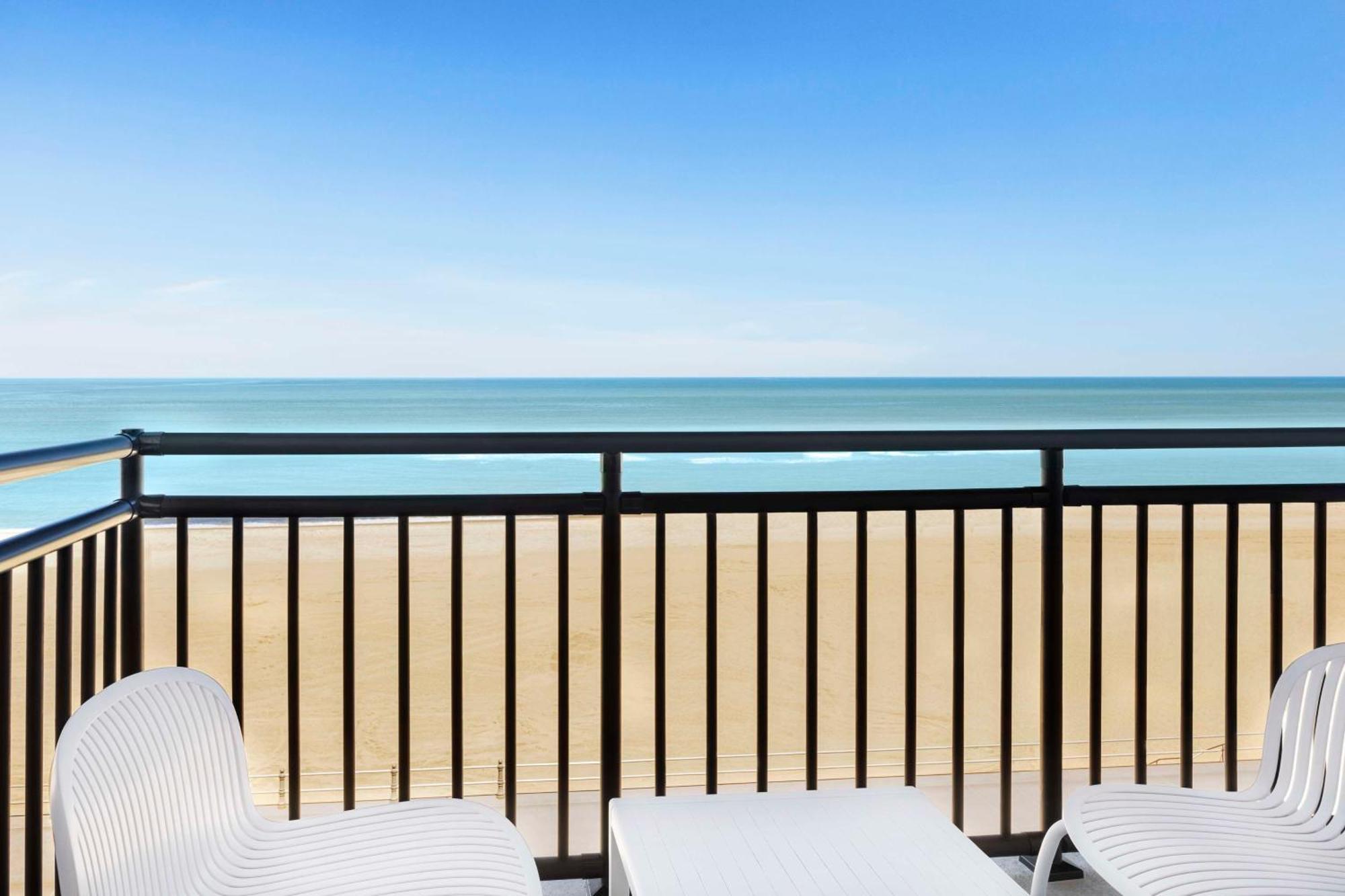 Oceanfront Queen Room Two Queen Beds