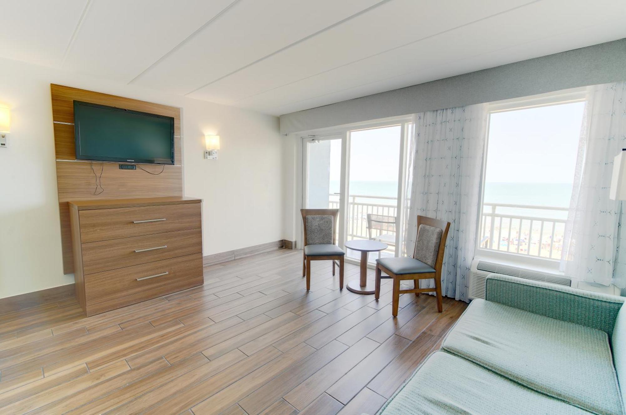 Oceanfront Suite - Higher Floor