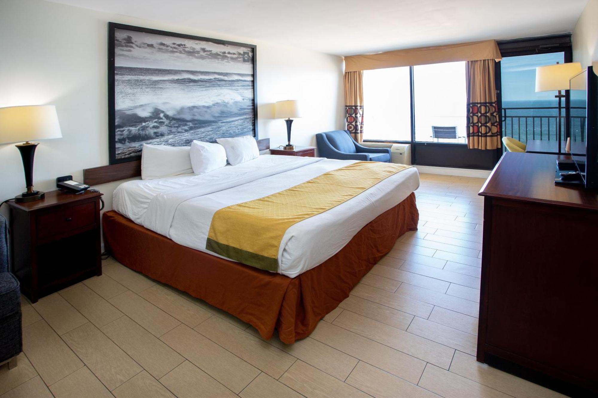 Superior King Room Non-Smoking Oceanfront