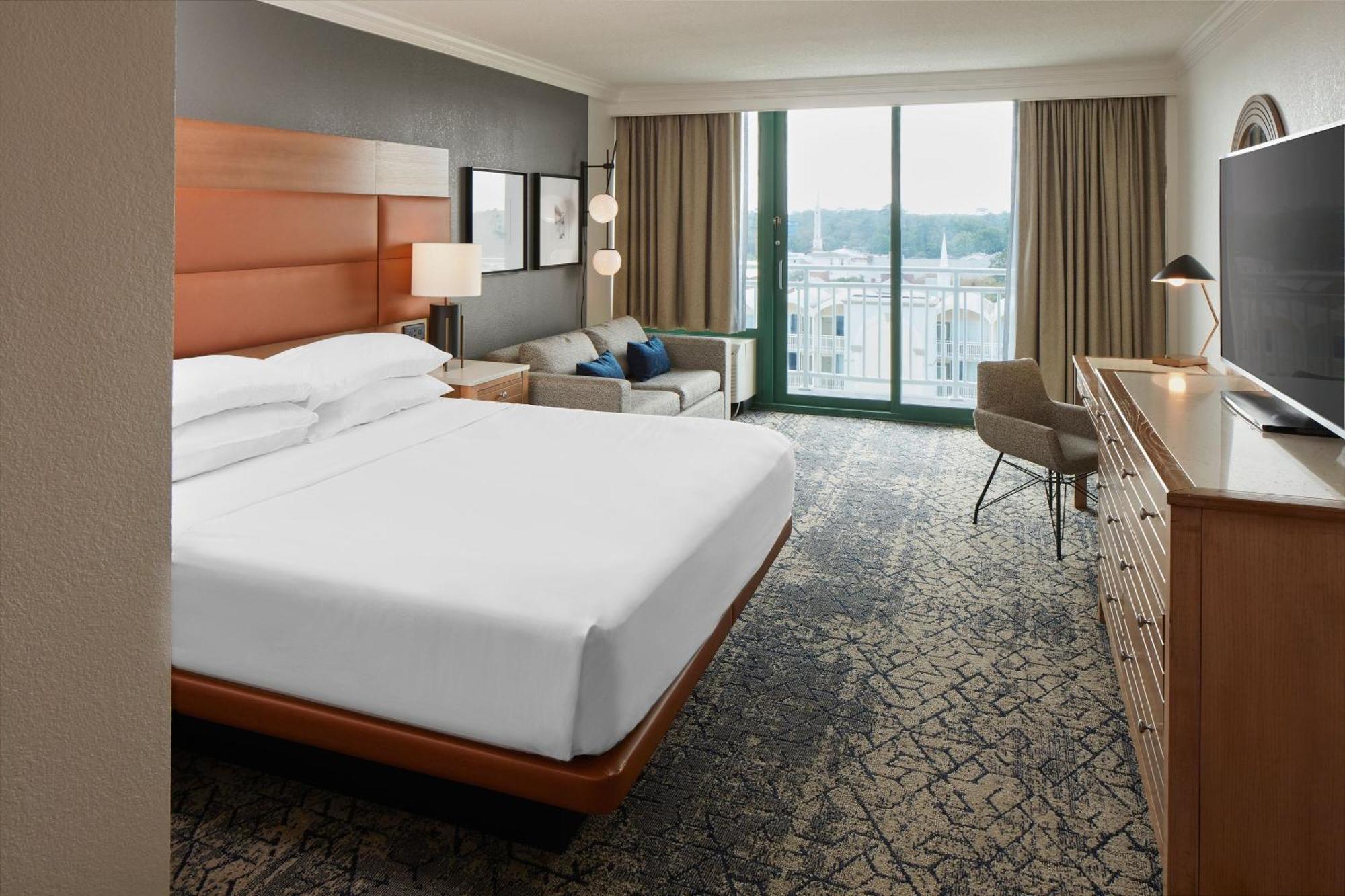 Guest room, 1 King, Sofa bed, City view, Balcony,1418780676:JPEG