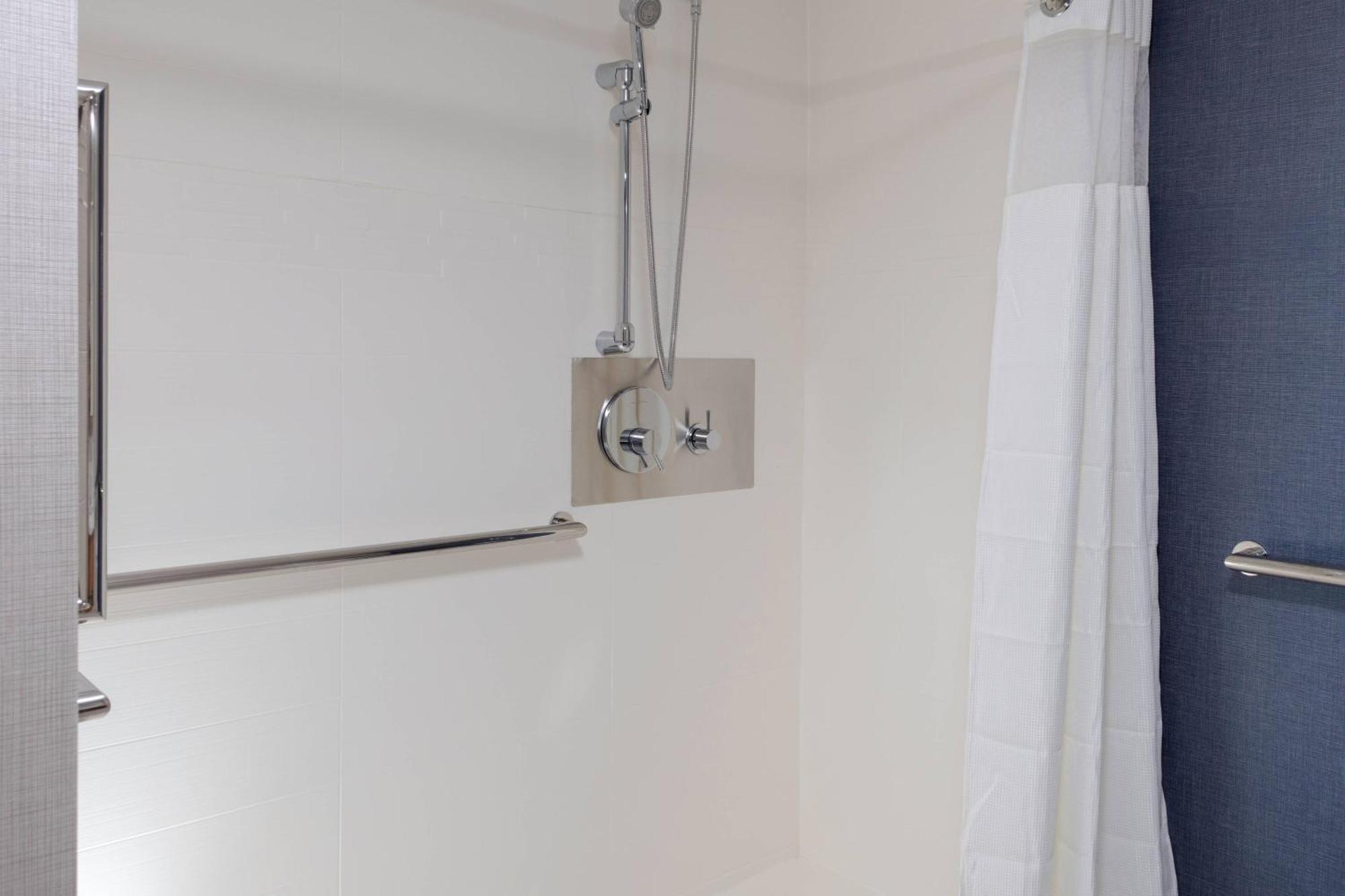 Studio, 1 King, Sofa bed, City view,1634455480:JPEG