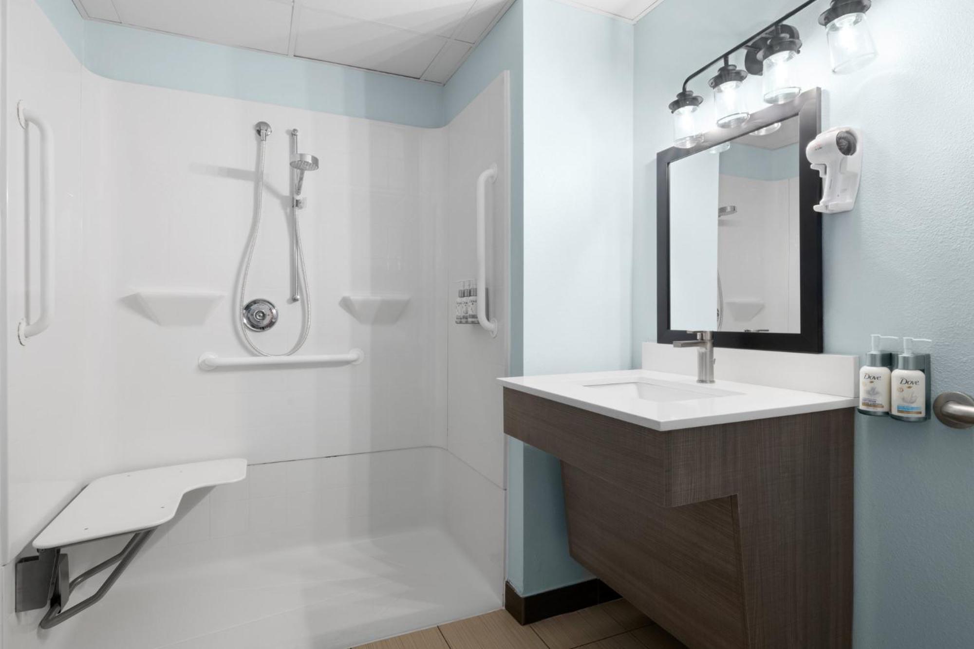 Standard Queen Room Two Queen Beds Shower Mobility Accessible
