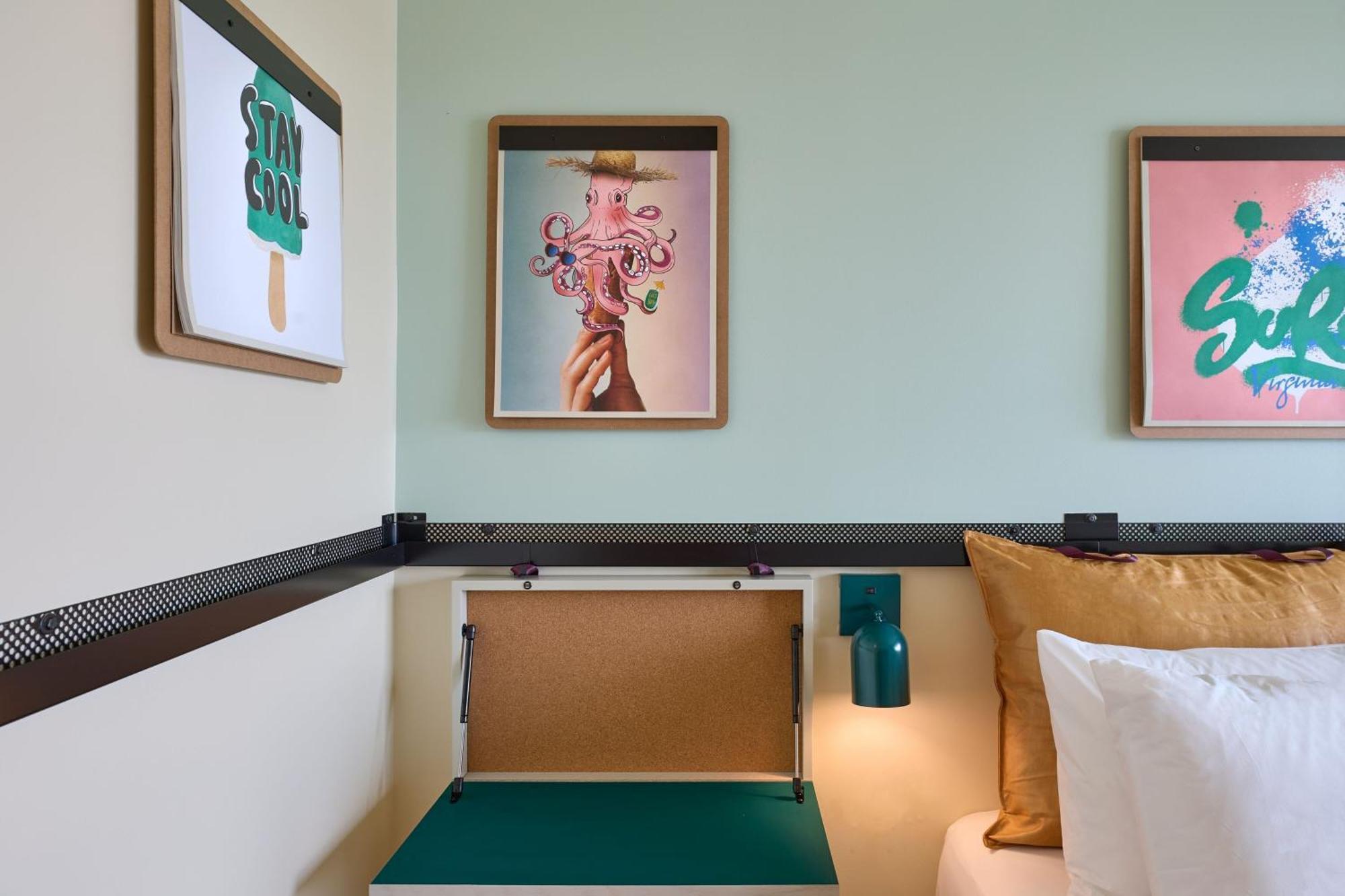 Moxy King Room,1759093113:JPEG