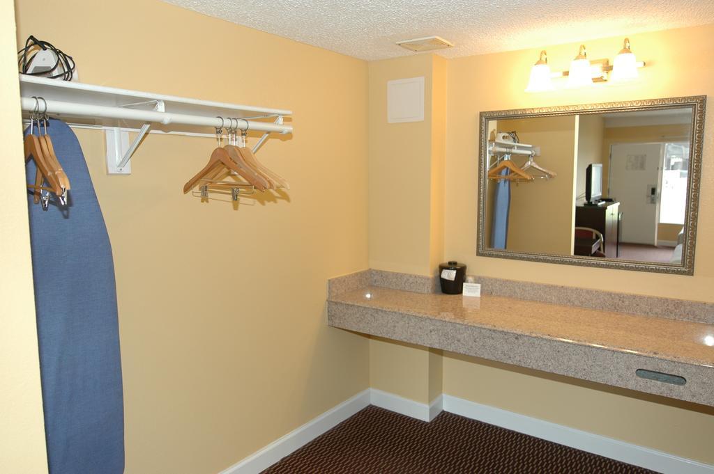 Deluxe Queen Room,752767820:JPEG