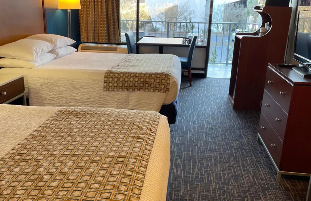 Days Inn By Wyndham Virginia Beach At The Beach-1