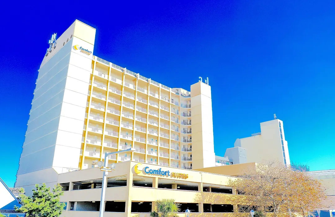 Comfort Suites Beachfront-1