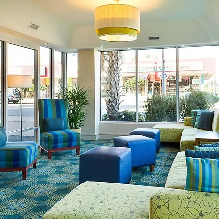 Comfort Suites Beachfront-2