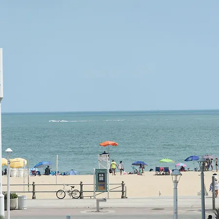 Howard Johnson By Wyndham Virginia Beach At The Beach-2