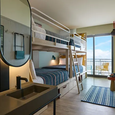 Moxy Virginia Beach Oceanfront-2