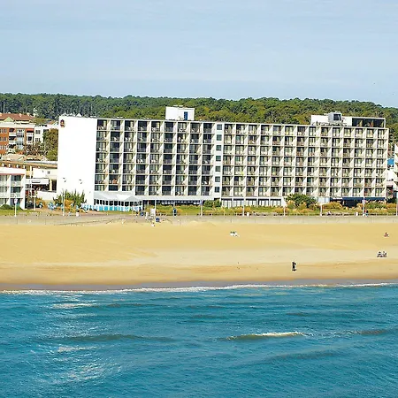 Ramada Plaza By Wyndham Virginia Beach Oceanfront-3