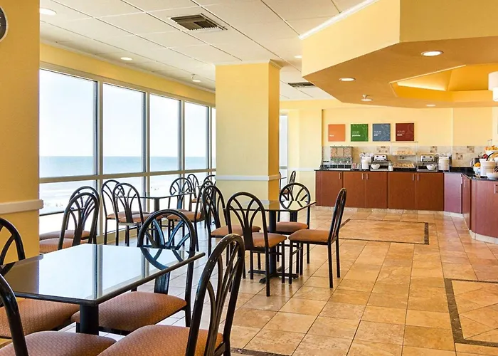 Comfort Suites Beachfront Virginia Beach