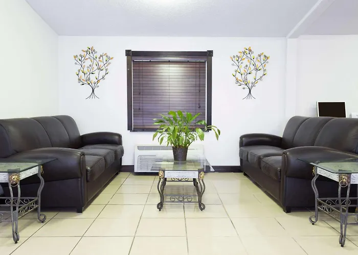 Days Inn By Wyndham Virginia Beach Town Center