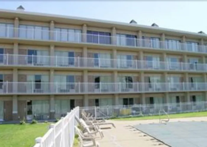 Ambassadors Inn & Suites Virginia Beach