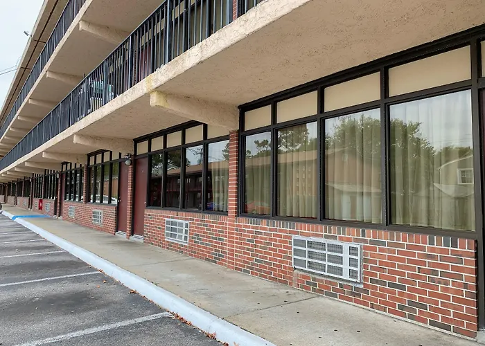 Macthrift Motor Inn Virginia Beach