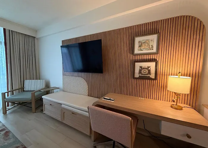 Holiday Inn & Suites Virginia Beach - North Beach By Ihg