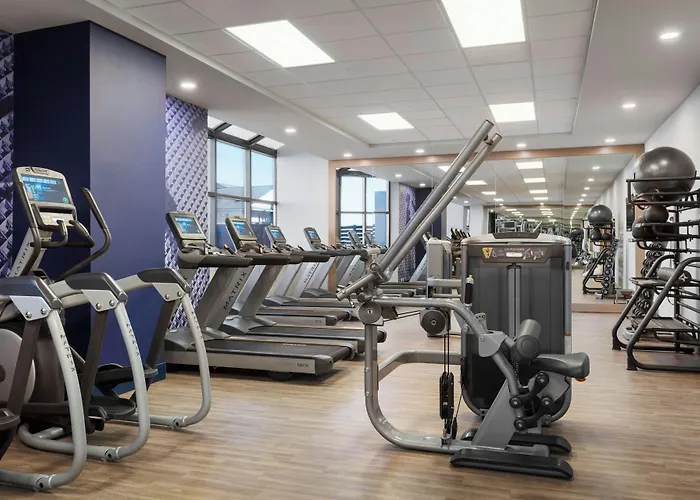 Delta Hotels By Marriott™ Virginia Beach Waterfront Suites